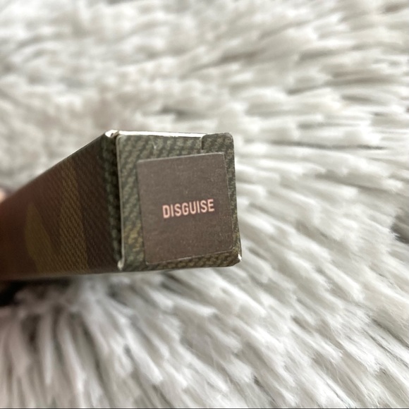 KKW BEAUTY Disguise Eye Liner Crayon - Picture 9 of 9